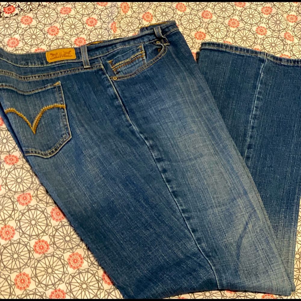 Womens Levi Jeans
